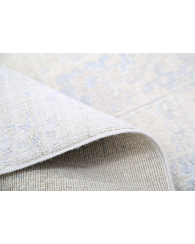 Serenity 5' 8" X 7' 11" Hand Knotted Wool Rug 5' 8" X 7' 11" (173 X 241) / Ivory / Wool