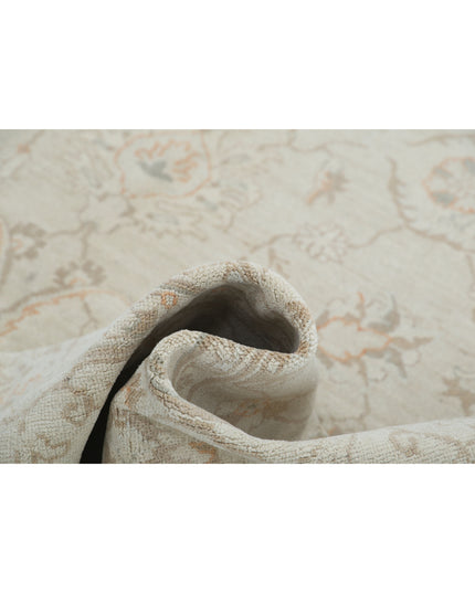 Serenity 8' 1" X 9' 8" Hand Knotted Wool Rug 8' 1" X 9' 8" (246 X 295) / Ivory / Wool