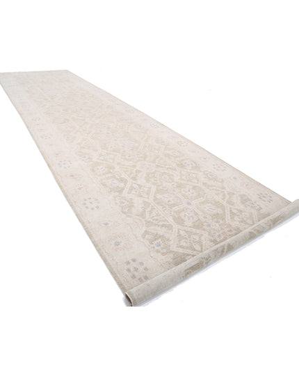 Serenity 6' 5" X 25' 10" Hand Knotted Wool Rug 6' 5" X 25' 10" (196 X 787) / Ivory / Wool