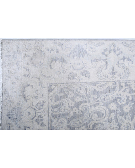 Serenity 4' 9" X 12' 9" Hand Knotted Wool Rug 4' 9" X 12' 9" (145 X 389) / Grey / Wool