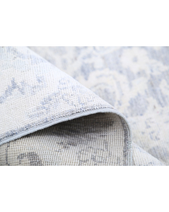 Serenity 4' 9" X 12' 9" Hand Knotted Wool Rug 4' 9" X 12' 9" (145 X 389) / Grey / Wool