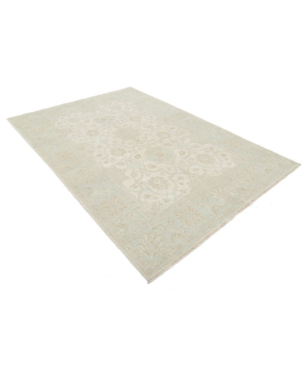 Serenity 6' 0" X 8' 7" Hand Knotted Wool Rug 6' 0" X 8' 7" (183 X 262) / Ivory / Wool