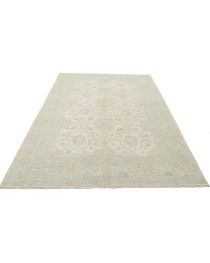 Serenity 6' 0" X 8' 7" Hand Knotted Wool Rug 6' 0" X 8' 7" (183 X 262) / Ivory / Wool