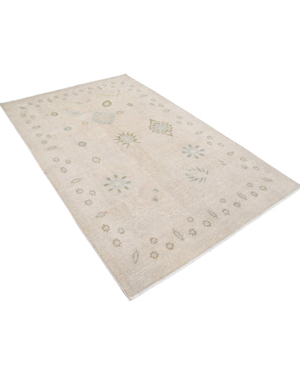 Serenity 4' 9" X 7' 5" Hand Knotted Wool Rug 4' 9" X 7' 5" (145 X 226) / Taupe / Wool