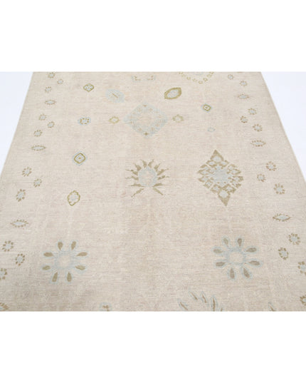 Serenity 4' 9" X 7' 5" Hand Knotted Wool Rug 4' 9" X 7' 5" (145 X 226) / Taupe / Wool