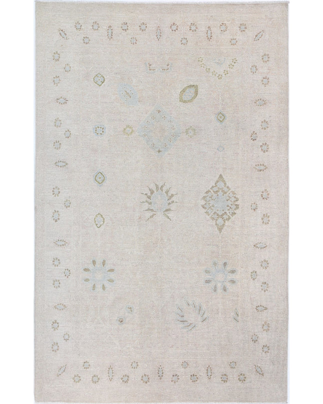 Serenity 4' 9" X 7' 5" Hand Knotted Wool Rug 4' 9" X 7' 5" (145 X 226) / Taupe / Wool