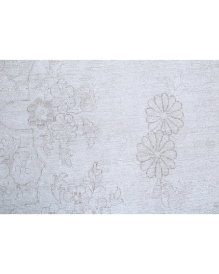 Serenity 7' 10" X 10' 1" Hand Knotted Wool Rug 7' 10" X 10' 1" (239 X 307) / Ivory / Wool