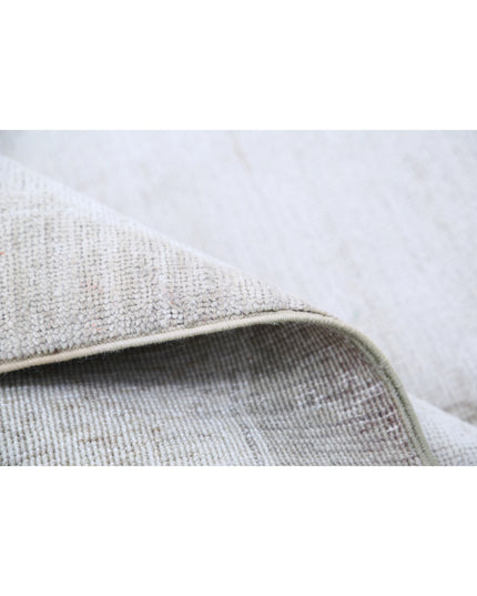 Serenity 7' 10" X 10' 1" Hand Knotted Wool Rug 7' 10" X 10' 1" (239 X 307) / Ivory / Wool