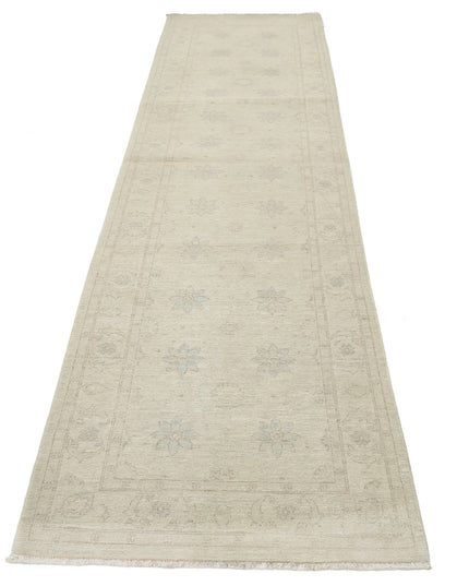 Serenity 2' 9" X 10' 8" Hand Knotted Wool Rug 2' 9" X 10' 8" (84 X 325) / Ivory / Wool