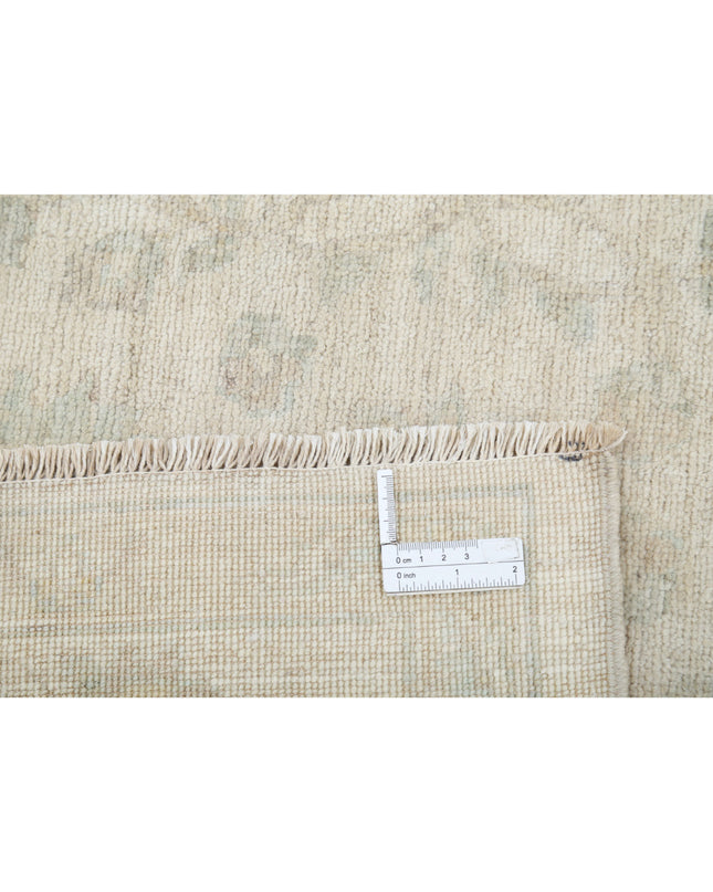 Serenity 7' 10" X 10' 1" Hand Knotted Wool Rug 7' 10" X 10' 1" (239 X 307) / Ivory / Wool