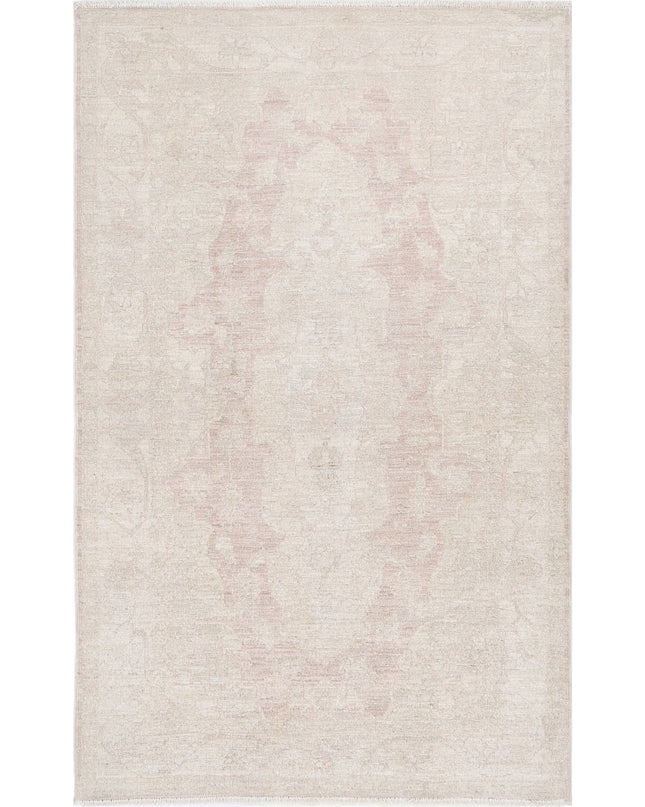 Serenity 2' 11" X 4' 8" Hand Knotted Wool Rug 2' 11" X 4' 8" (89 X 142) / Pink / Wool