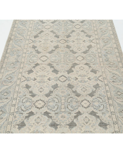 Serenity 3' 10" X 13' 7" Hand Knotted Wool Rug 3' 10" X 13' 7" (117 X 414) / Grey / Wool