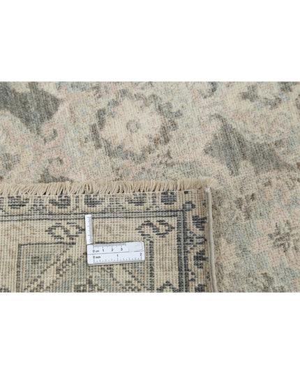 Serenity 3' 10" X 13' 7" Hand Knotted Wool Rug 3' 10" X 13' 7" (117 X 414) / Grey / Wool