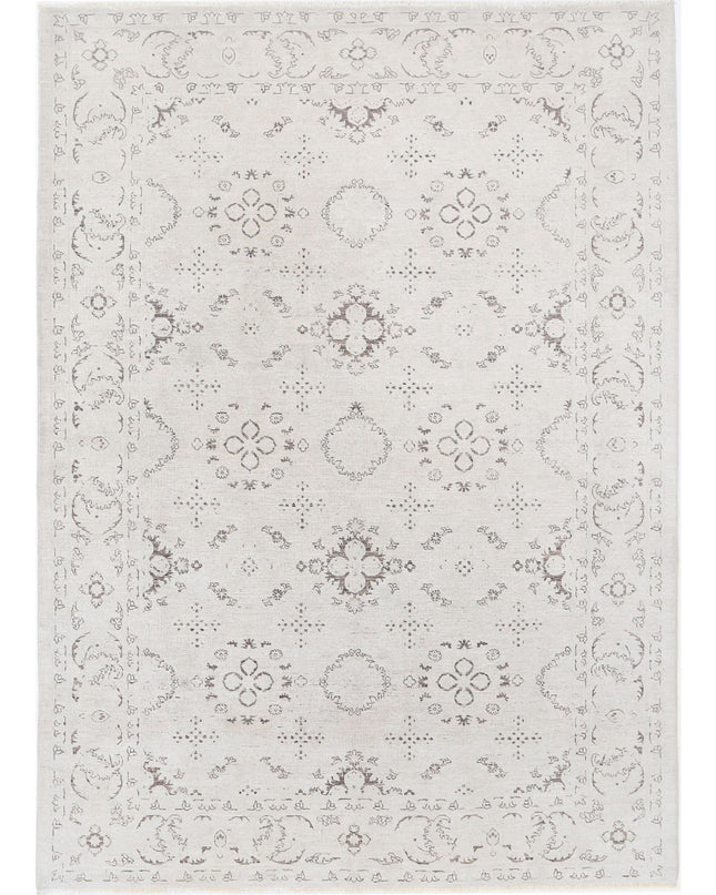 Serenity 6' 1" X 7' 7" Hand Knotted Wool Rug 6' 1" X 7' 7" (185 X 231) / Ivory / Wool
