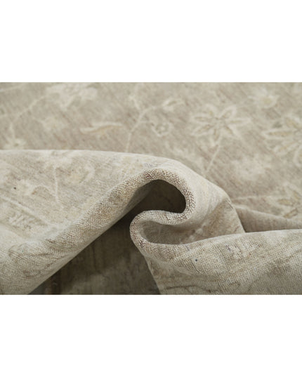 Serenity 6' 4" X 8' 0" Hand Knotted Wool Rug 6' 4" X 8' 0" (193 X 244) / Taupe / Wool