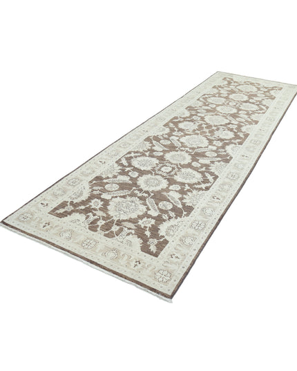 Serenity 3' 11" X 12' 5" Hand Knotted Wool Rug 3' 11" X 12' 5" (119 X 379) / Brown / Wool