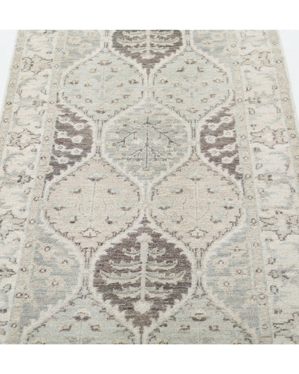 Serenity 2' 6" X 9' 5" Hand Knotted Wool Rug 2' 6" X 9' 5" (76 X 287) / Grey / Wool