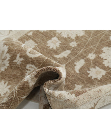 Serenity 3' 9" X 13' 10" Hand Knotted Wool Rug 3' 9" X 13' 10" (114 X 422) / Brown / Wool