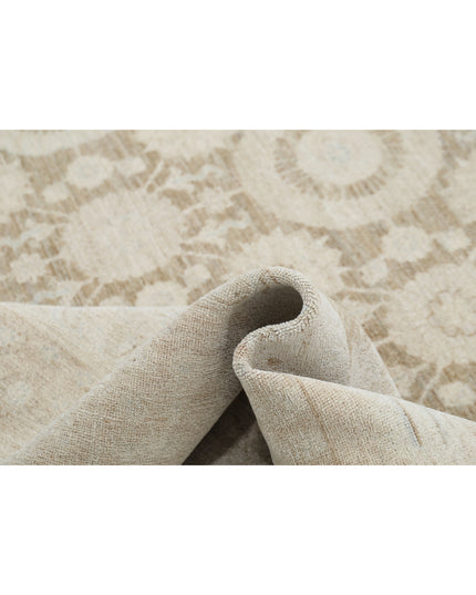 Serenity 7' 8" X 9' 10" Hand Knotted Wool Rug 7' 8" X 9' 10" (234 X 300) / Taupe / Wool