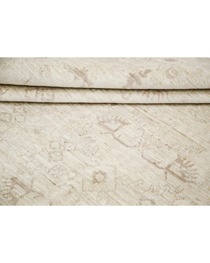 Serenity 7' 11" X 9' 6" Hand Knotted Wool Rug 7' 11" X 9' 6" (241 X 290) / Ivory / Wool