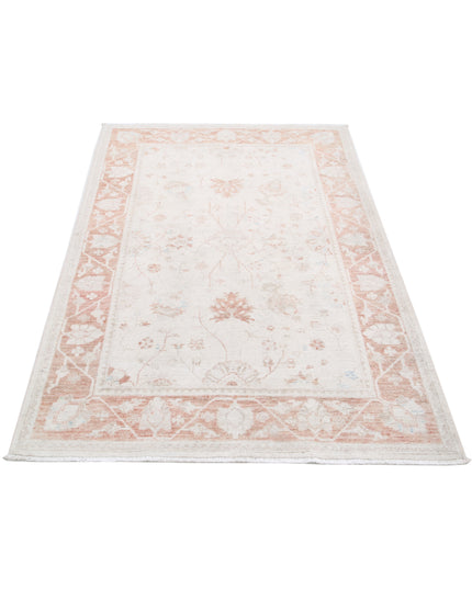 Serenity 3' 10" X 5' 9" Hand Knotted Wool Rug 3' 10" X 5' 9" (117 X 175) / Ivory / Wool