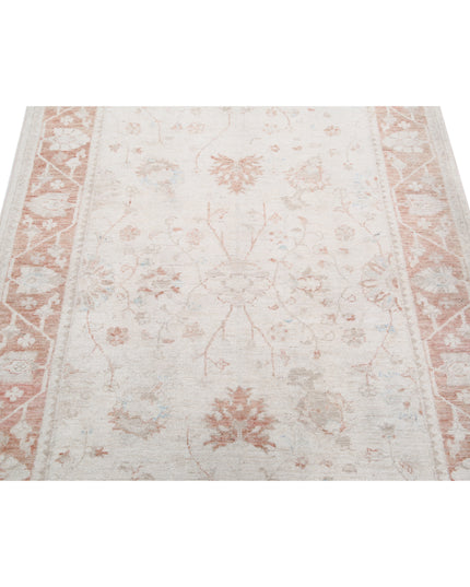 Serenity 3' 10" X 5' 9" Hand Knotted Wool Rug 3' 10" X 5' 9" (117 X 175) / Ivory / Wool