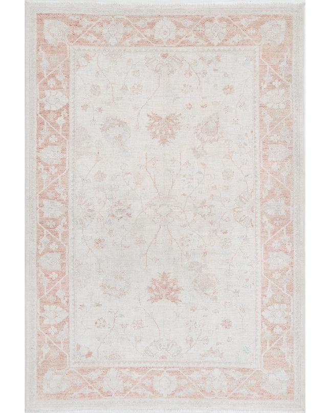 Serenity 3' 10" X 5' 9" Hand Knotted Wool Rug 3' 10" X 5' 9" (117 X 175) / Ivory / Wool