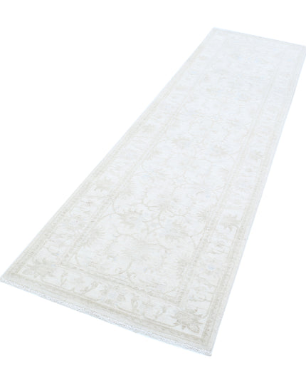 Serenity 2' 8" X 8' 6" Hand Knotted Wool Rug 2' 8" X 8' 6" (81 X 259) / Ivory / Wool