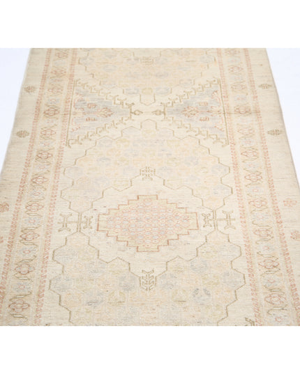 Serenity 2' 7" X 7' 3" Hand Knotted Wool Rug 2' 7" X 7' 3" (79 X 221) / Ivory / Wool