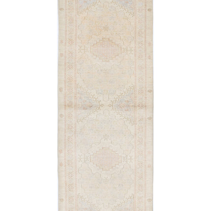 Serenity 2' 7" X 7' 3" Hand Knotted Wool Rug 2' 7" X 7' 3" (79 X 221) / Ivory / Wool