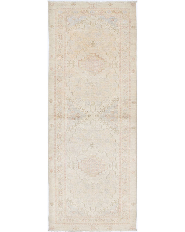 Serenity 2' 7" X 7' 3" Hand Knotted Wool Rug 2' 7" X 7' 3" (79 X 221) / Ivory / Wool