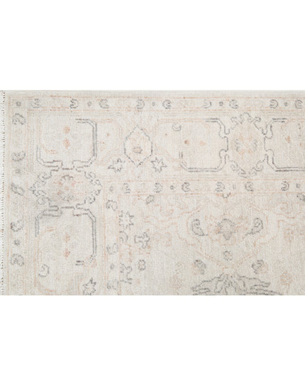 Serenity 2' 11" X 7' 11" Hand Knotted Wool Rug 2' 11" X 7' 11" (89 X 241) / Ivory / Wool