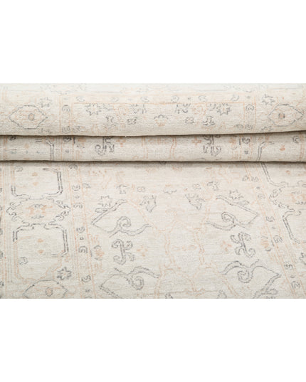 Serenity 2' 11" X 7' 11" Hand Knotted Wool Rug 2' 11" X 7' 11" (89 X 241) / Ivory / Wool