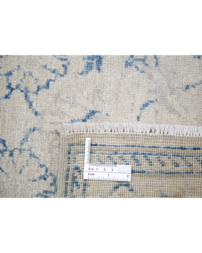 Serenity 2' 7" X 8' 4" Hand Knotted Wool Rug 2' 7" X 8' 4" (79 X 254) / Ivory / Wool