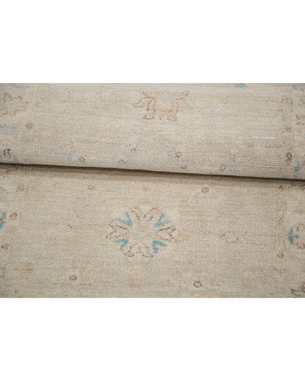 Serenity 2' 6" X 8' 5" Hand Knotted Wool Rug 2' 6" X 8' 5" (76 X 257) / Ivory / Wool