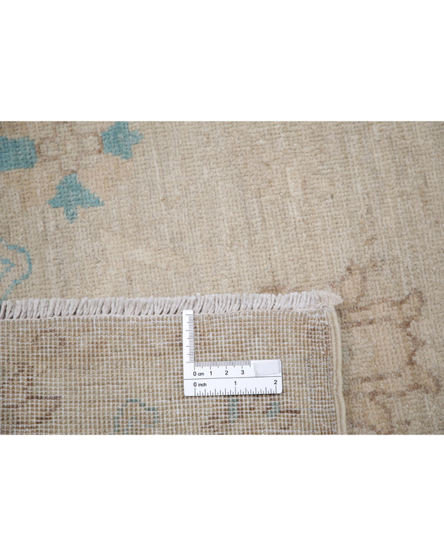 Serenity 2' 6" X 8' 5" Hand Knotted Wool Rug 2' 6" X 8' 5" (76 X 257) / Ivory / Wool