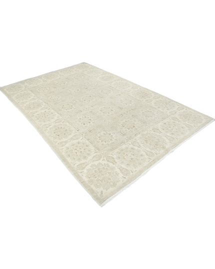 Serenity 5' 4" X 8' 5" Hand Knotted Wool Rug 5' 4" X 8' 5" (162 X 257) / Taupe / Wool