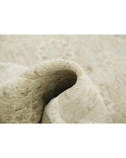 Serenity 5' 4" X 8' 5" Hand Knotted Wool Rug 5' 4" X 8' 5" (162 X 257) / Taupe / Wool