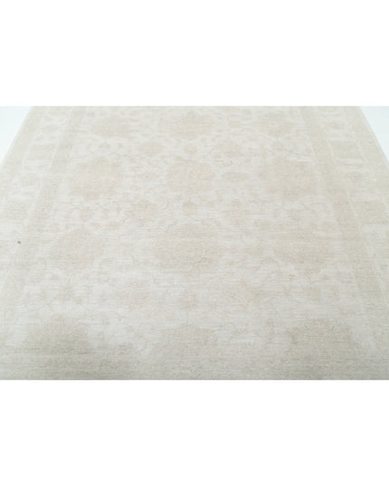 Serenity 8' 3" X 9' 7" Hand Knotted Wool Rug 8' 3" X 9' 7" (251 X 292) / Ivory / Wool