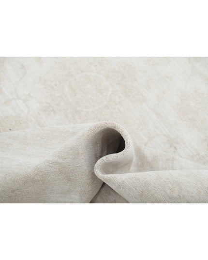 Serenity 8' 3" X 9' 7" Hand Knotted Wool Rug 8' 3" X 9' 7" (251 X 292) / Ivory / Wool