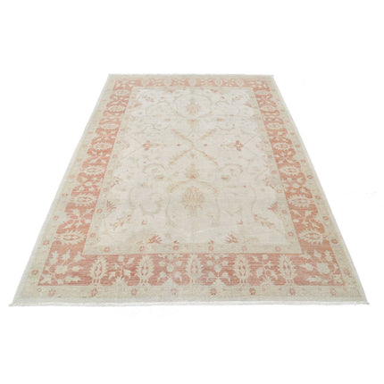 Serenity 5' 6" X 7' 9" Wool Hand-Knotted Rug 5' 6" X 7' 9" (168 X 236) / Ivory / Red