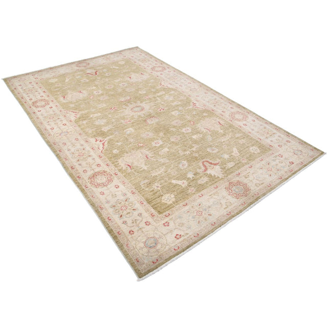 Serenity 5' 4" X 8' 1" Wool Hand-Knotted Rug 5' 4" X 8' 1" (163 X 246) / Green / Ivory