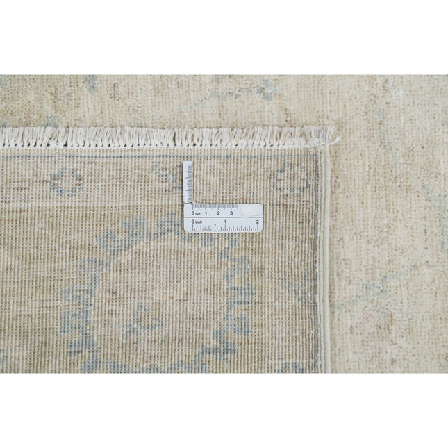 Serenity 5' 7" X 7' 9" Wool Hand-Knotted Rug 5' 7" X 7' 9" (170 X 236) / Ivory / Ivory