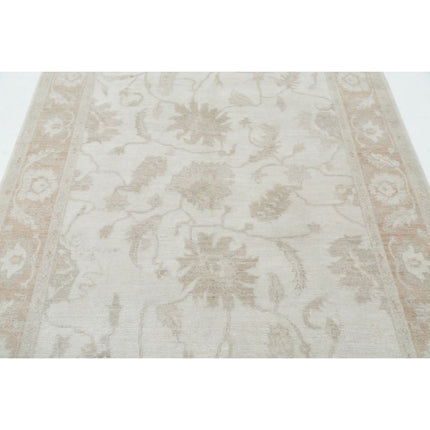 Serenity 5' 6" X 8' 0" Wool Hand-Knotted Rug 5' 6" X 8' 0" (168 X 244) / Ivory / Brown