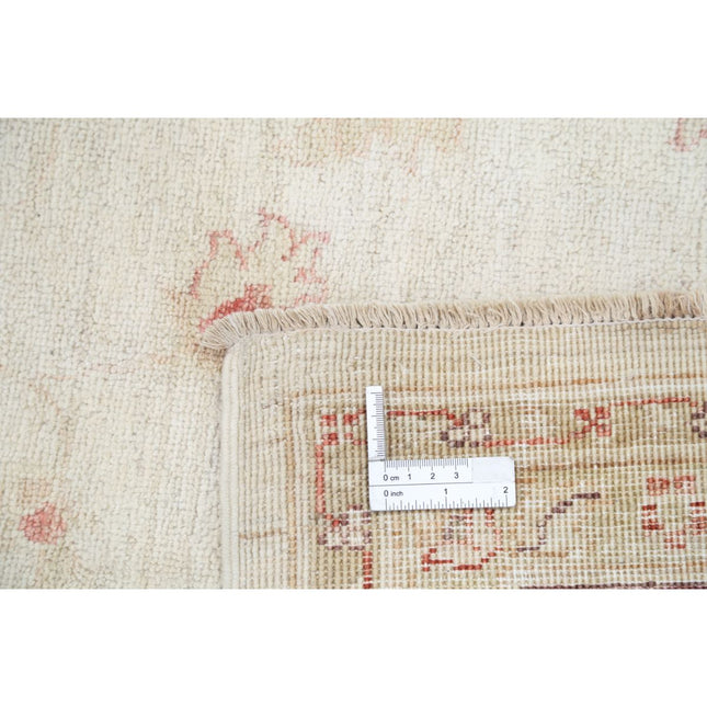 Serenity 7' 2" X 10' 1" Wool Hand-Knotted Rug 7' 2" X 10' 1" (218 X 307) / Ivory / Red