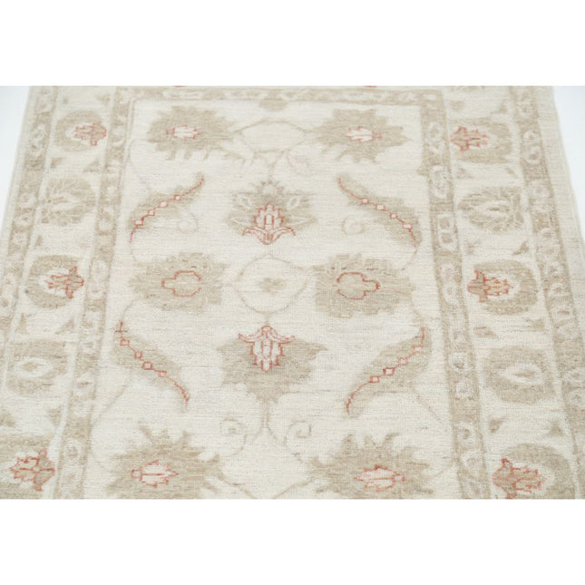 Serenity 2' 9" X 3' 11" Wool Hand-Knotted Rug 2' 9" X 3' 11" (84 X 119) / Ivory / Ivory