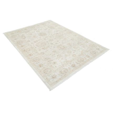 Serenity 5' 7" X 7' 4" Wool Hand-Knotted Rug 5' 7" X 7' 4" (170 X 224) / Ivory / Ivory