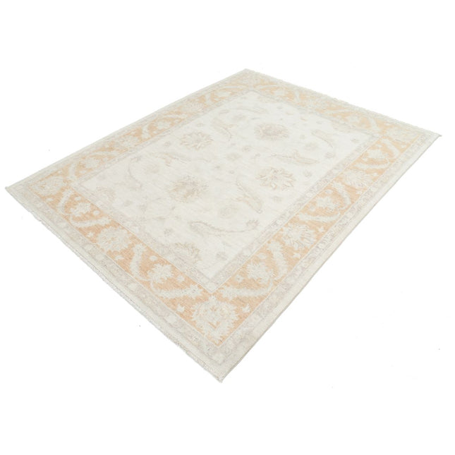 Serenity 5' 7" X 7' 3" Wool Hand-Knotted Rug 5' 7" X 7' 3" (170 X 221) / Ivory / Rust