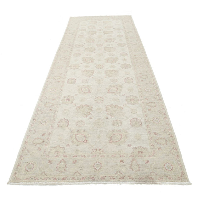 Serenity 4' 2" X 11' 9" Wool Hand-Knotted Rug 4' 2" X 11' 9" (127 X 358) / Ivory / Grey