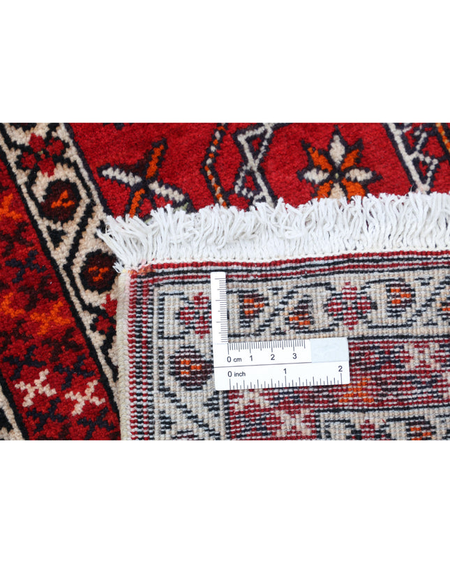 Shiraz 1' 1" X 6' 9" Hand Knotted Wool Rug 1' 1" X 6' 9" (33 X 206) / Red / Wool